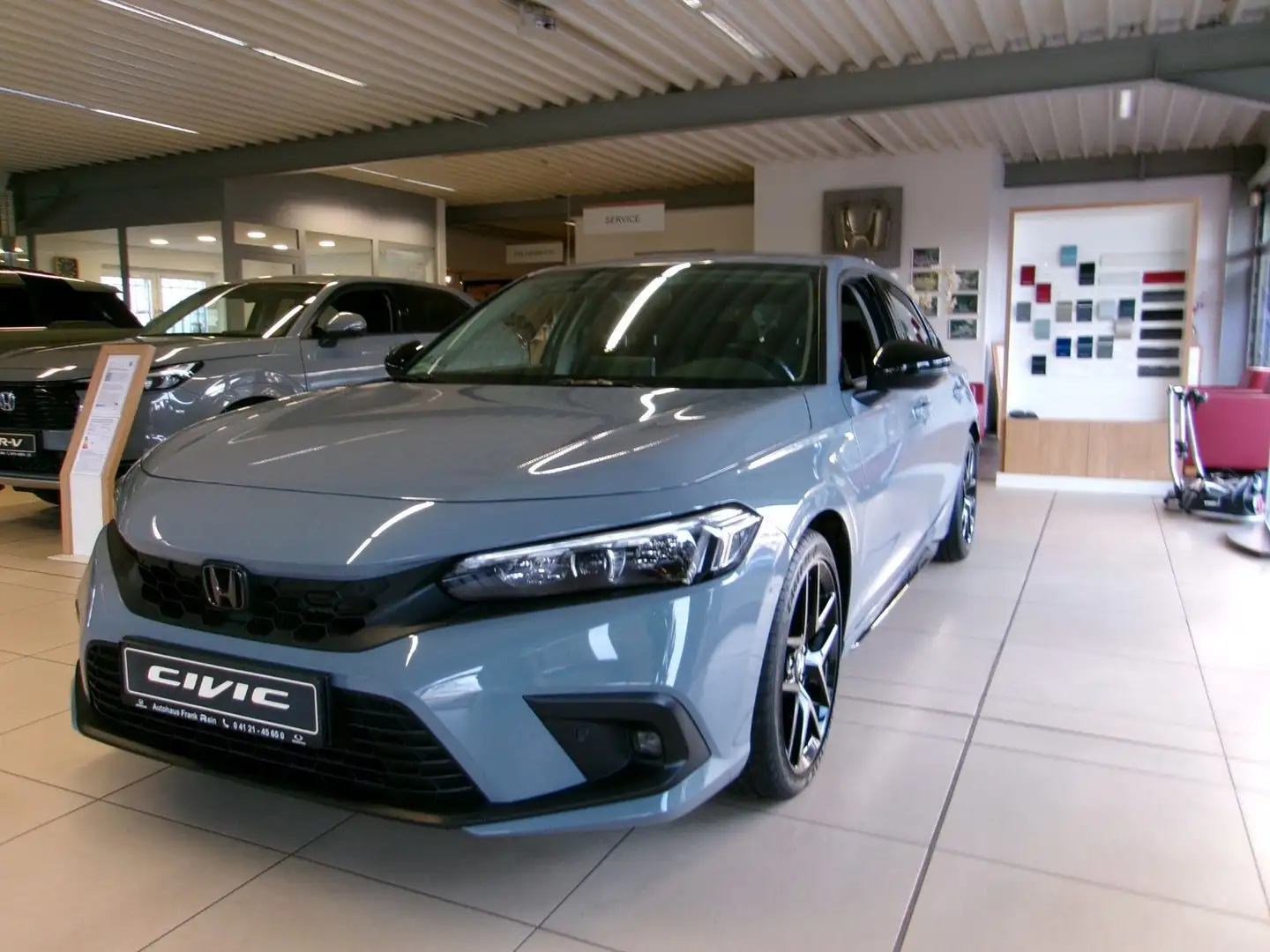 Honda Civic 2.0 i-MMD Hybrid e-CVT Advance Grau - 1