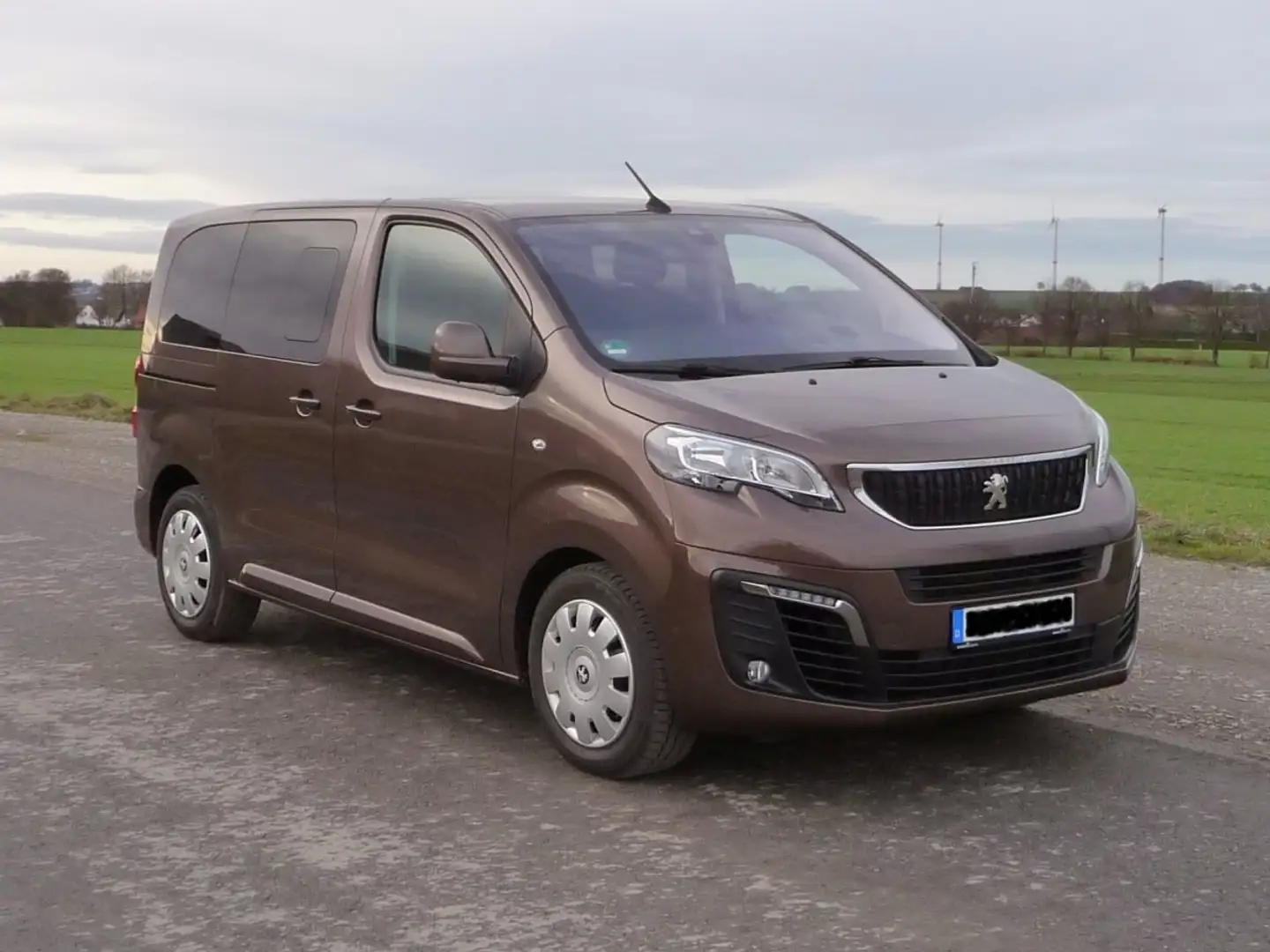 Peugeot Traveller 2.0 BlueHDi 150 L1 Business AHK Standheizung Maro - 1