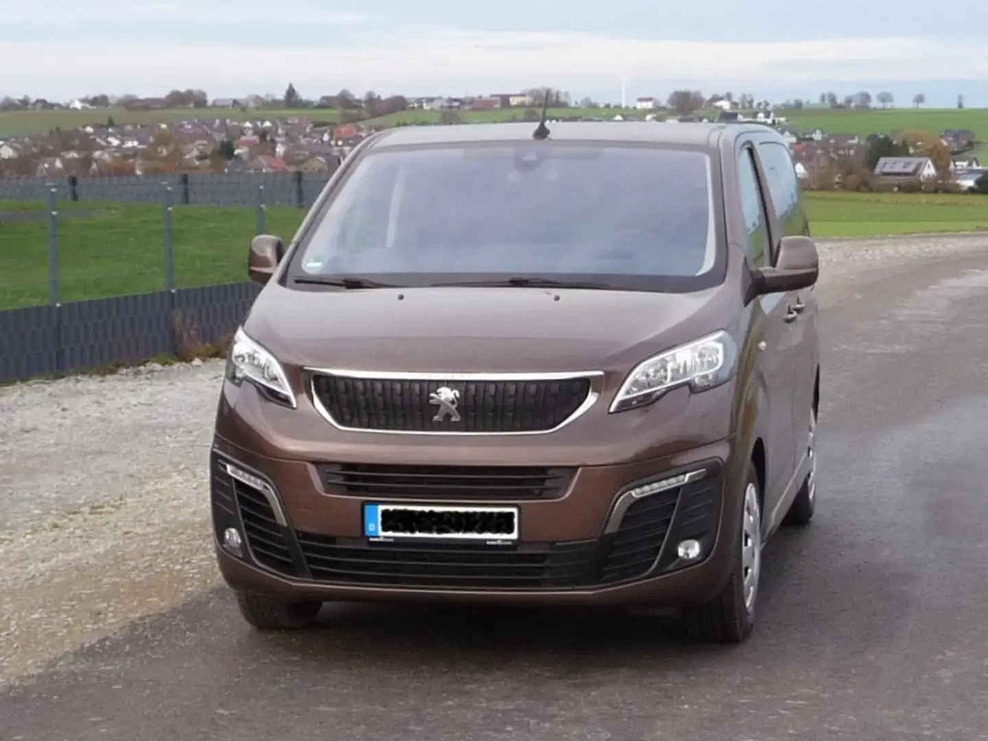 Peugeot Traveller 2.0 BlueHDi 150 L1 Business AHK Standheizung Maro - 2