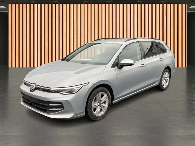 Volkswagen Golf view 2