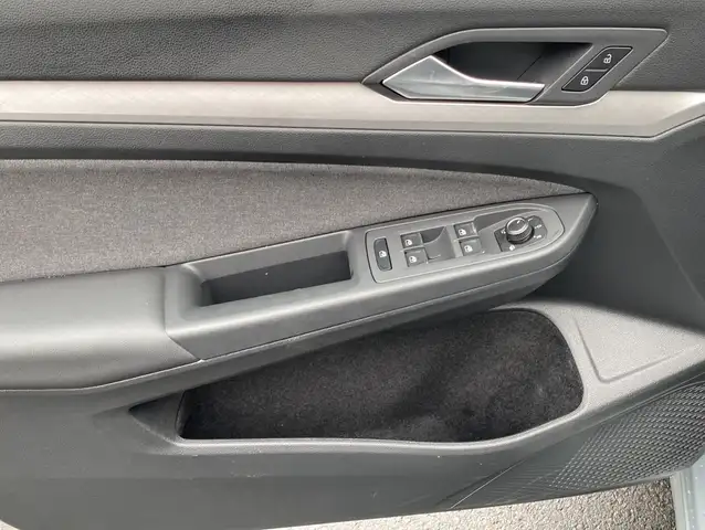Volkswagen Golf view 11