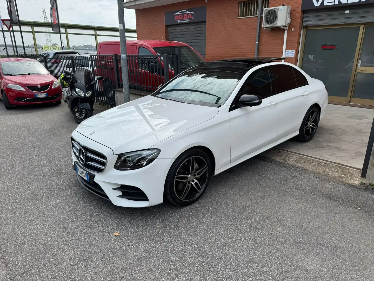Mercedes-Benz E 200 E 200 Premium Plus auto Blanc - 2