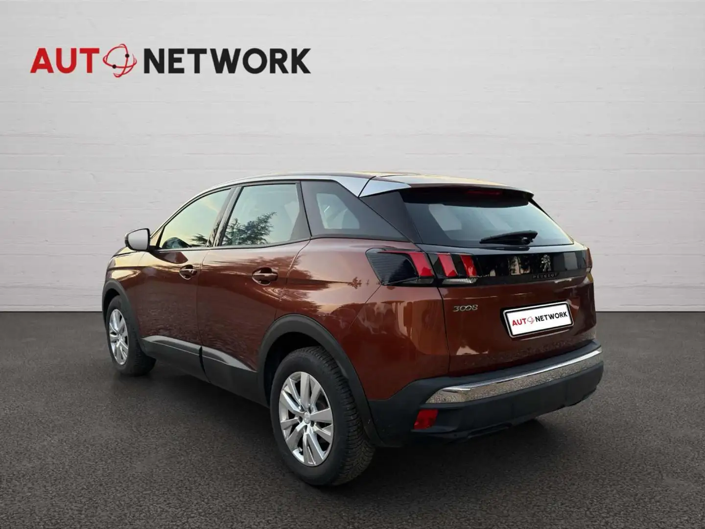 Peugeot 3008 BlueHDi 130 S&S EAT8 Business Marrone - 2