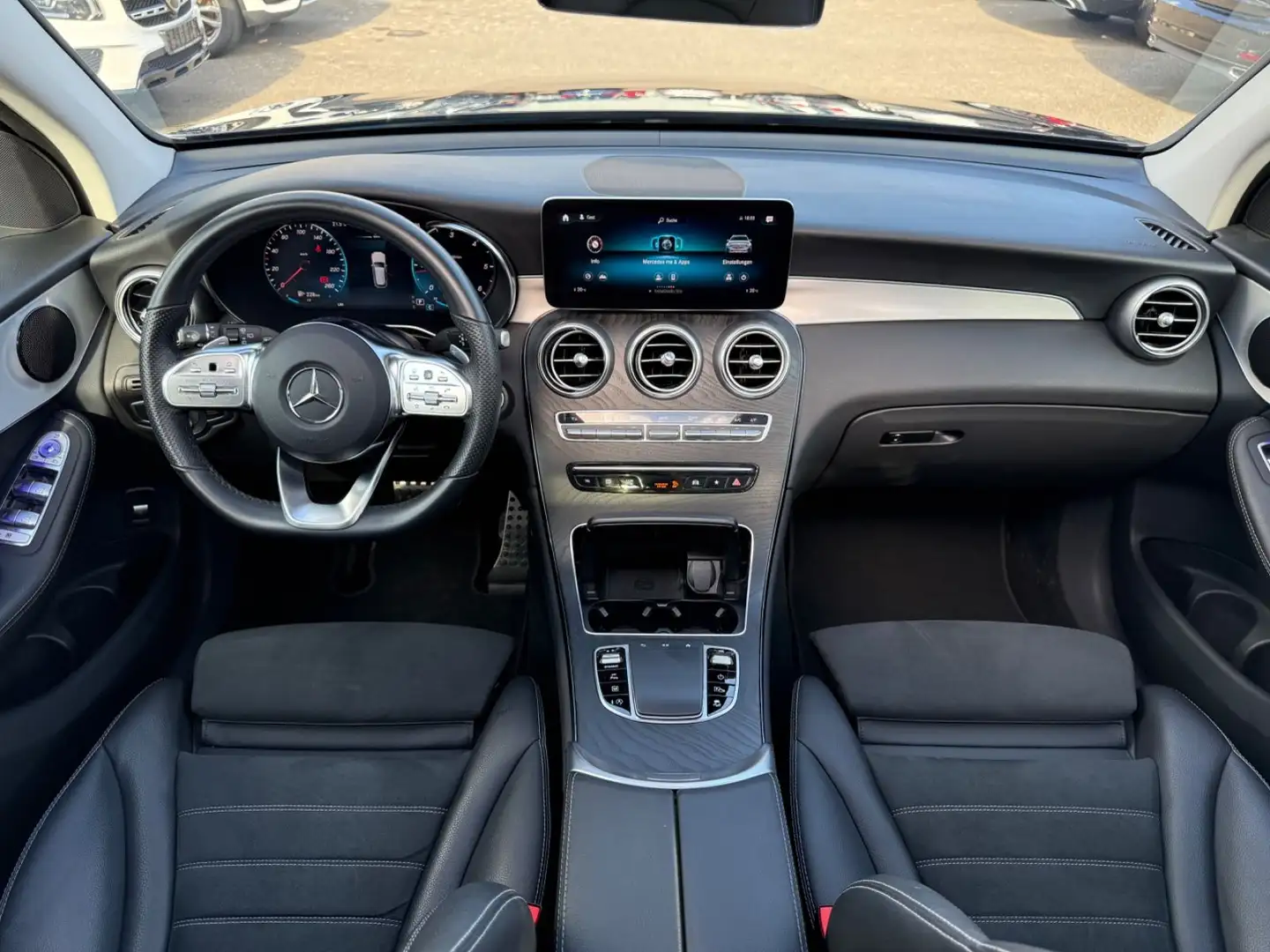 Mercedes-Benz GLC 220 d 4Matic AMG line*Night-Paket+Pano+AHK* Blau - 2