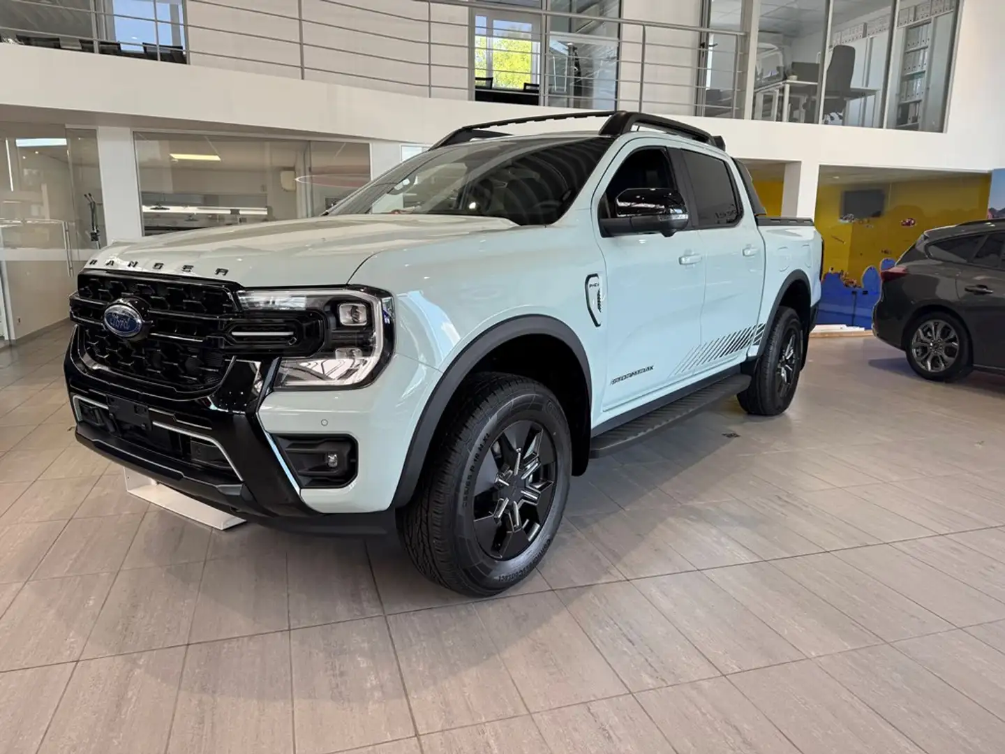 Ford Ranger Stormtrak 2.3i PHEV Gris - 1