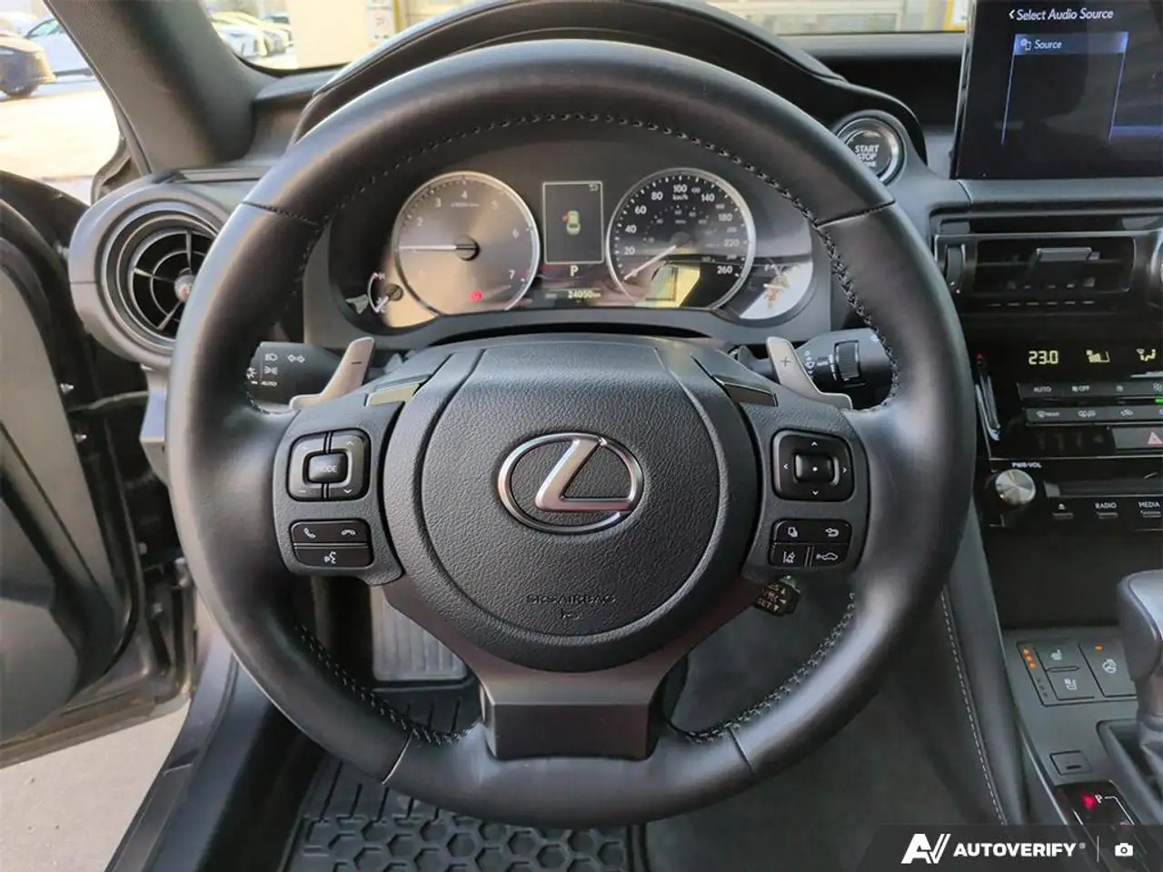 Lexus IS снимка Lexus IS