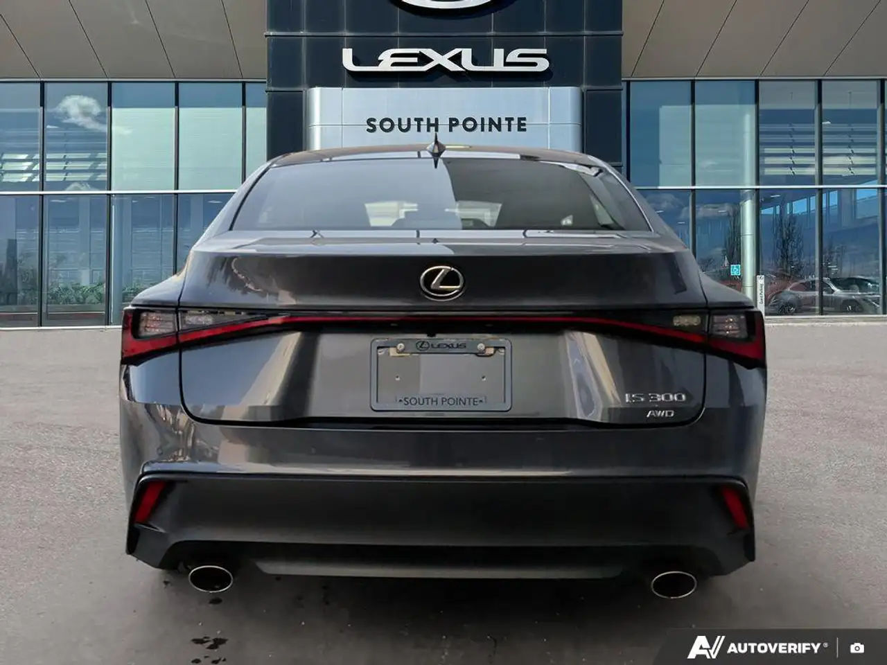 Lexus IS снимка Lexus IS