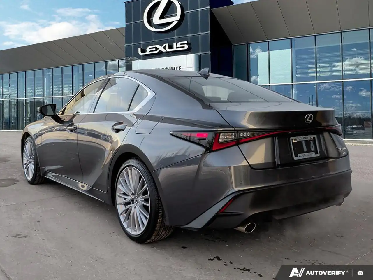 Lexus IS снимка Lexus IS