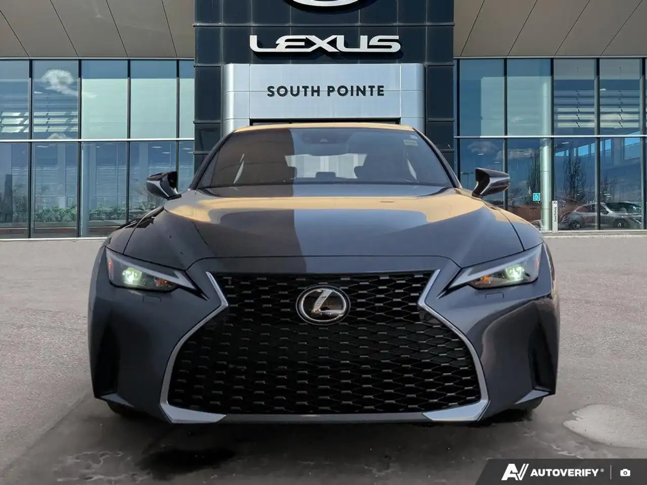 Lexus IS снимка Lexus IS