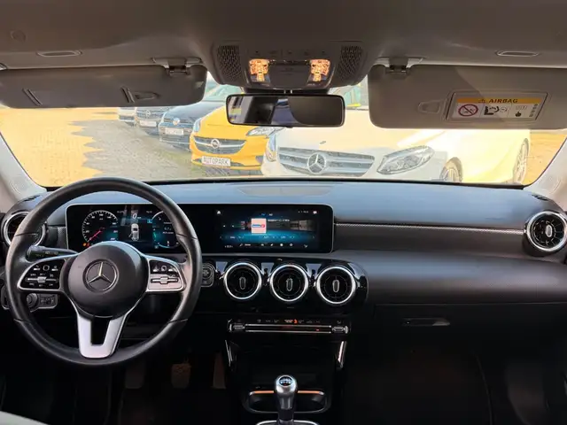 Mercedes-Benz A view 10