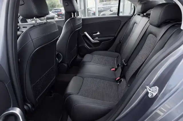 Mercedes-Benz A view 14