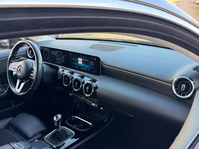 Mercedes-Benz A view 11
