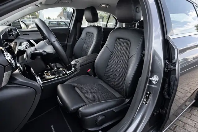 Mercedes-Benz A view 8