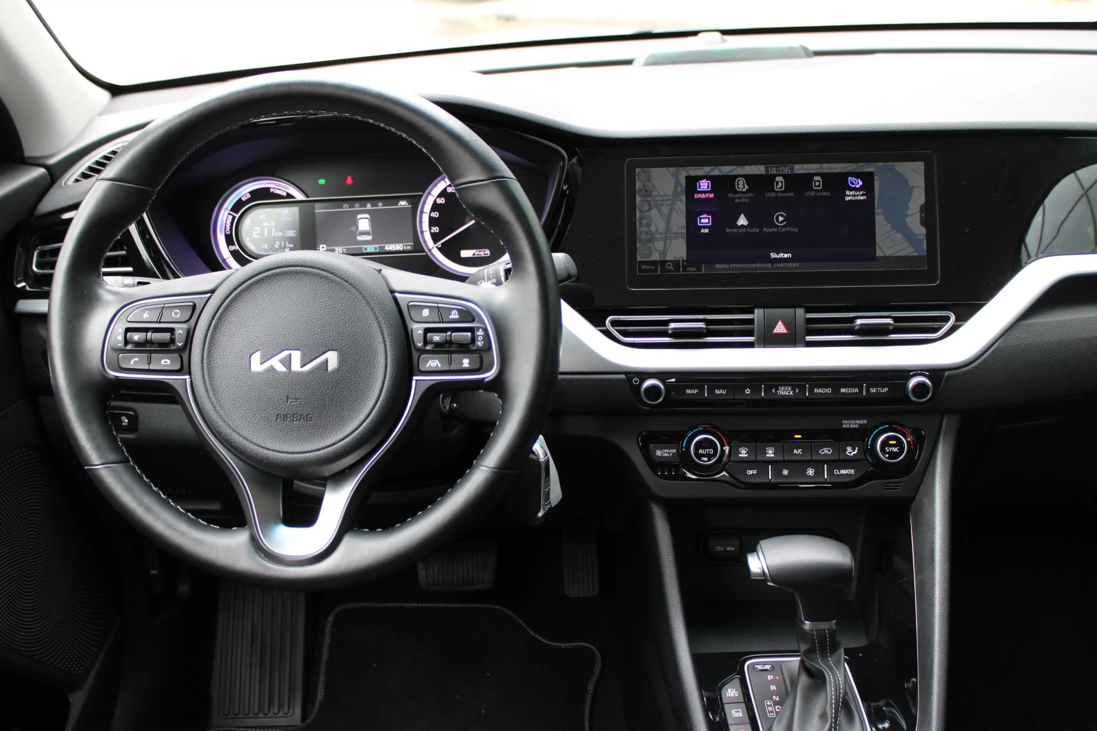 Kia Niro 1.6 GDi PHEV Plug-In Hybrid DynamicPlusLine | Trek — photo 3