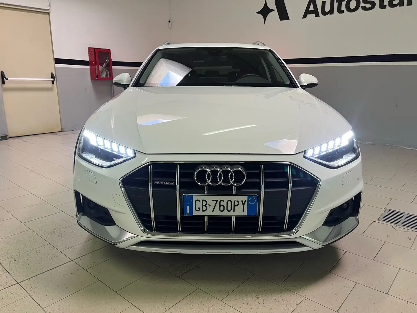 Audi A4 allroad 40 2.0 tdi quattro 190cv s tronic Bianco - 2