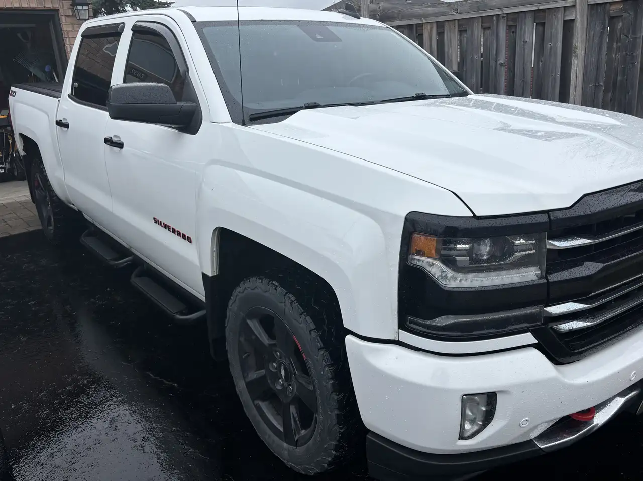 Chevrolet Silverado 1500 снимка Chevrolet Silverado 1500