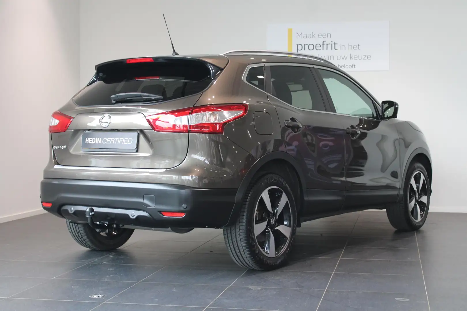 Nissan Qashqai 1.2 N-Connecta | Trekhaak | Panoramadak | 360 Grad Bruin - 2