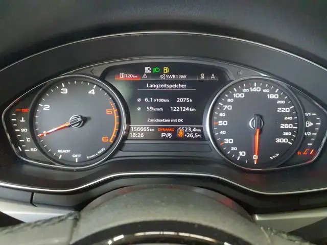 Audi A4 view 11
