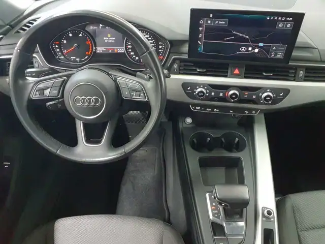 Audi A4 view 9