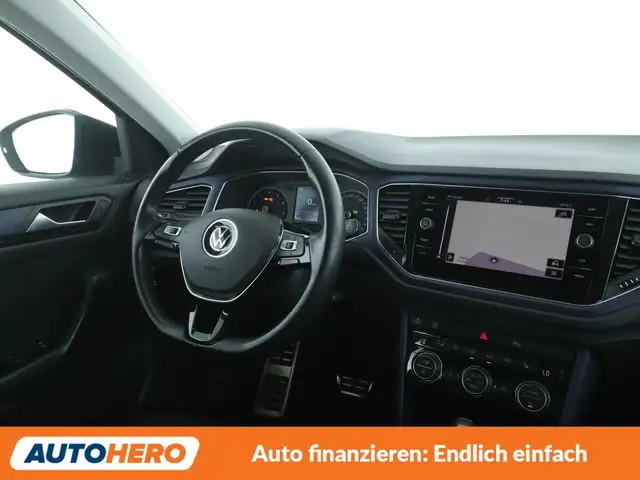 Volkswagen T-Roc view 13