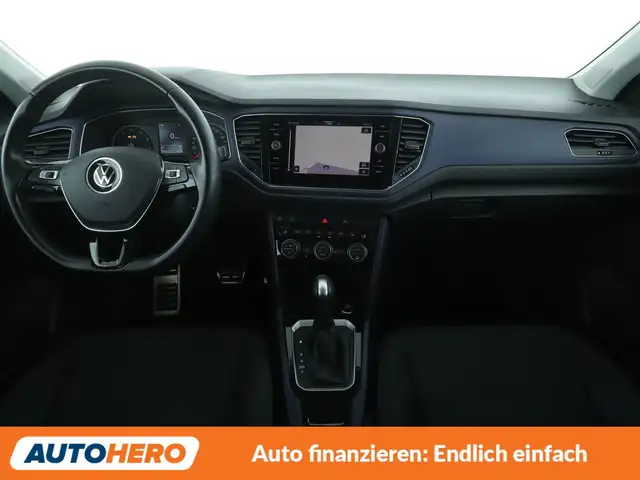 Volkswagen T-Roc view 12