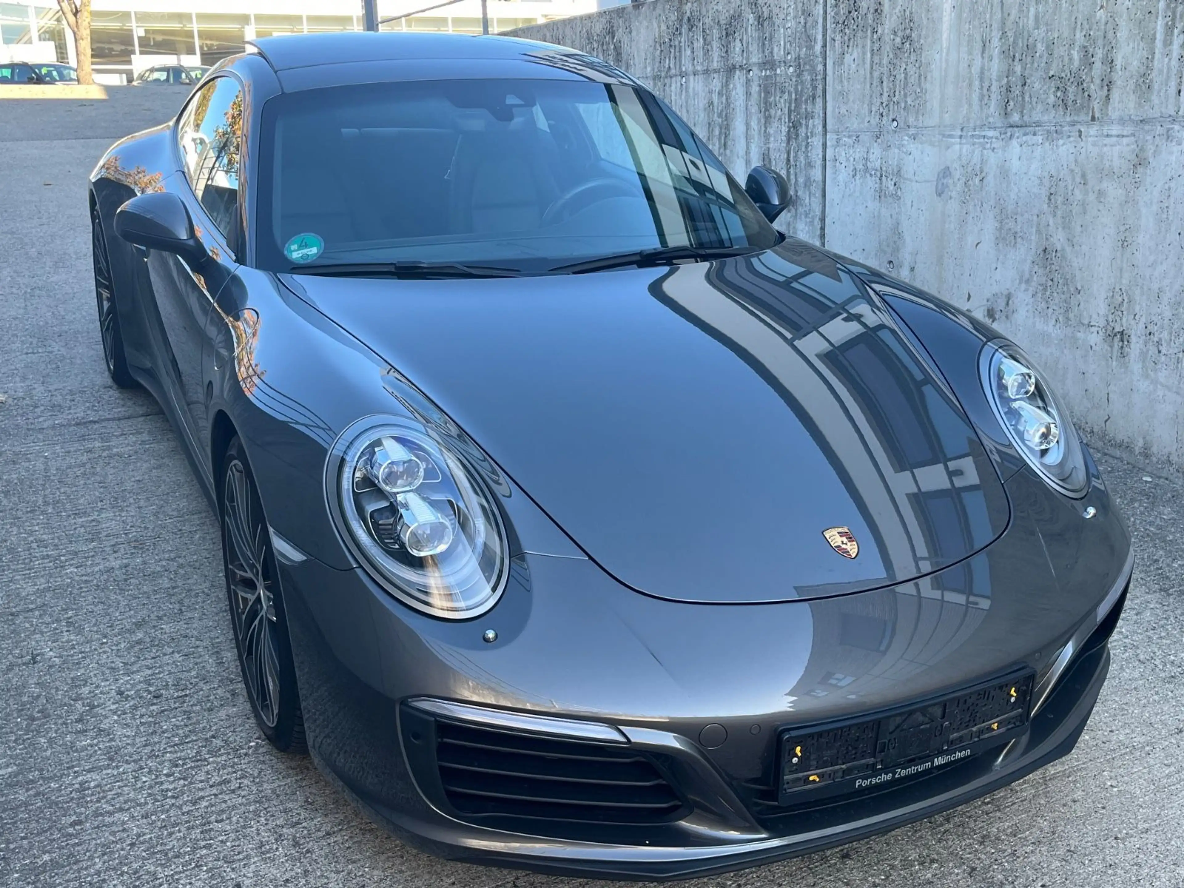 Porsche 991 911 Carrera 4S  Vierradlenkung  el Sitze 14 Wege
