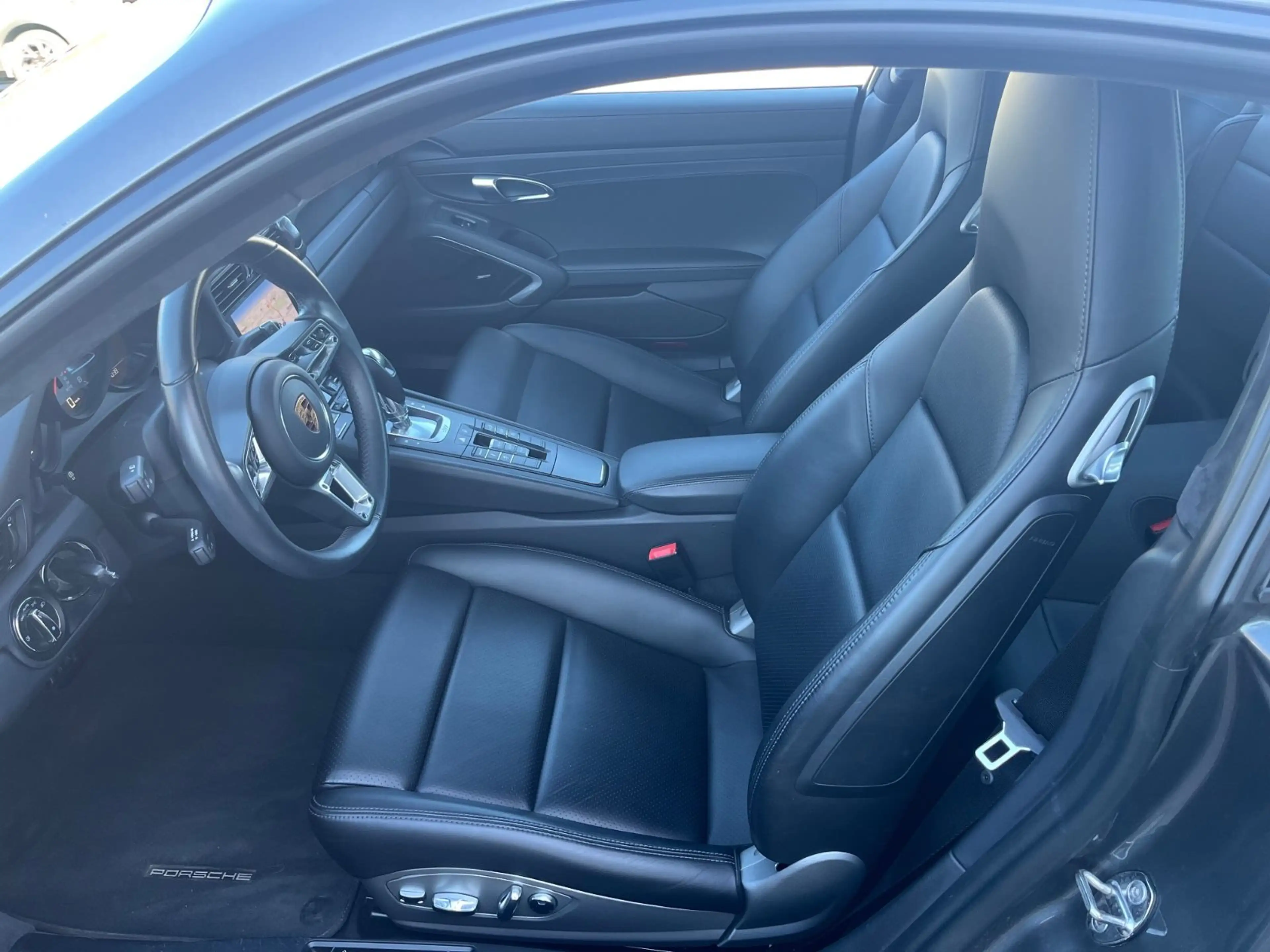 Porsche 991 911 Carrera 4S Vierradlenkung el Sitze 14 Wege — photo 17