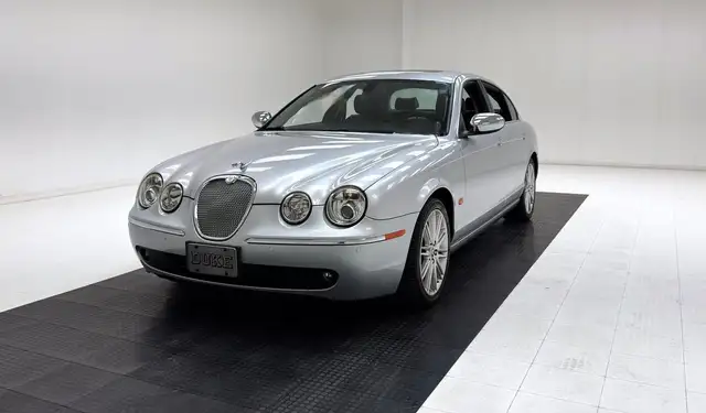 Jaguar S-Type Sedan