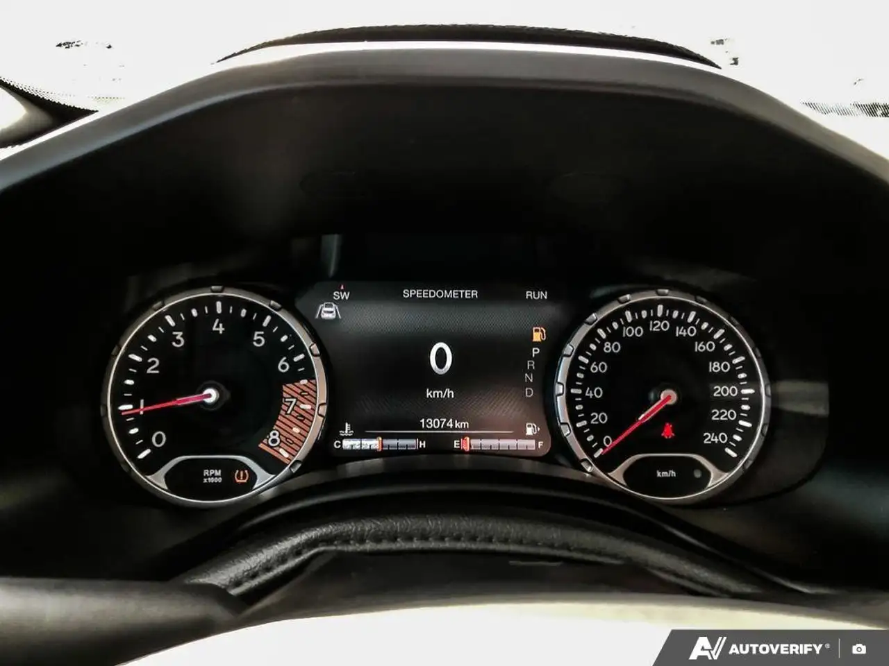 Jeep Renegade снимка Jeep Renegade