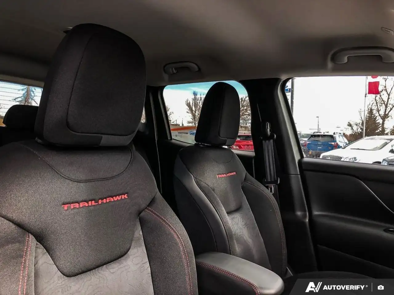 Jeep Renegade снимка Jeep Renegade