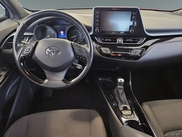 Toyota C-HR view 6