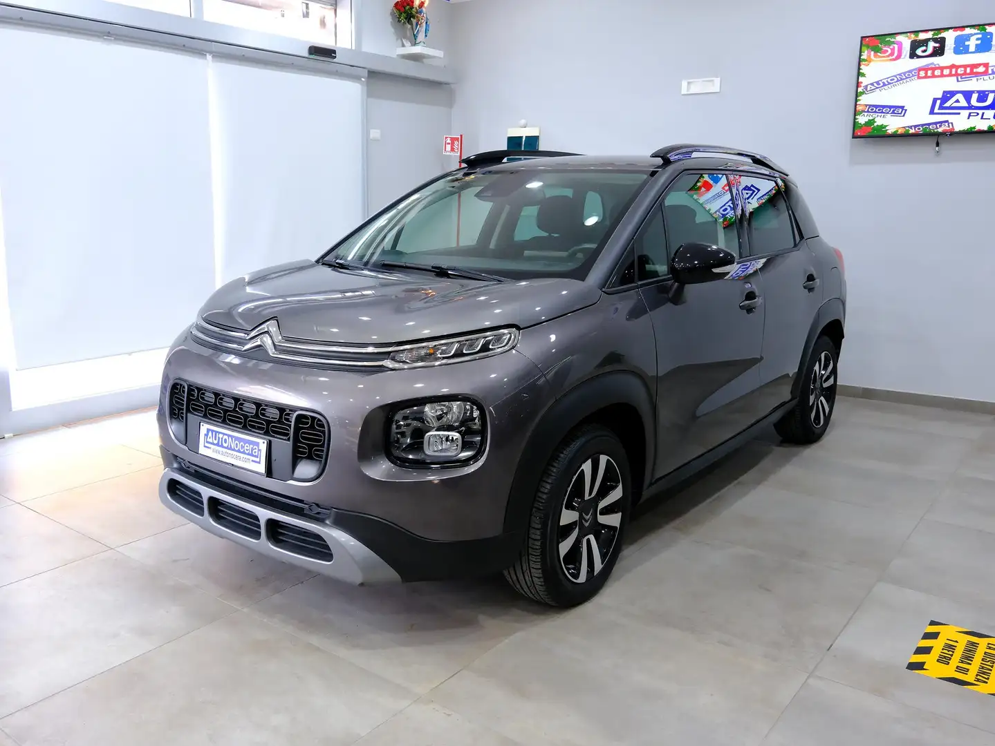 Citroen C3 Aircross 1200T 130cv SHINE EAT6 Gris - 1