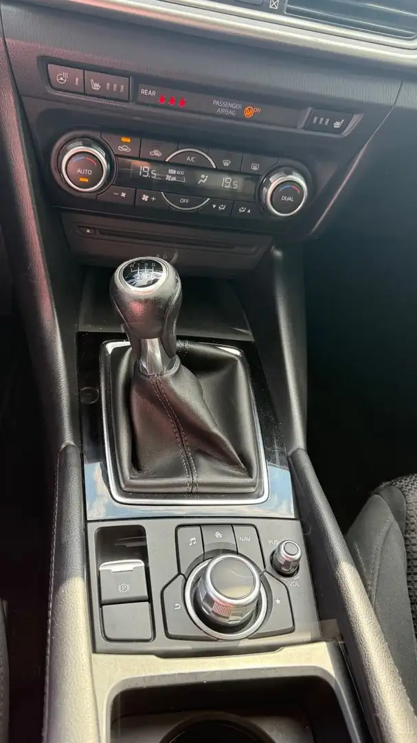 Mazda 3 Lim. Exclusive-Line,Navi,Kamera,Euro 6,TÜV Neu Gris - 2