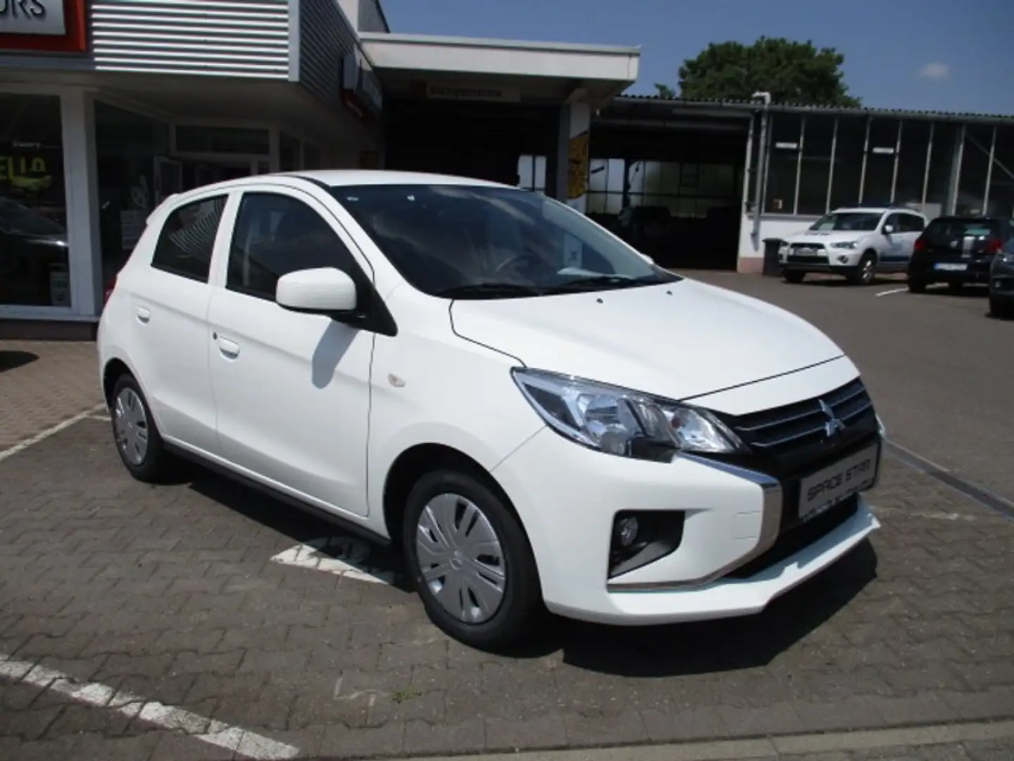 Mitsubishi Space Star BASIS 1.2 MIVEC 5-Gang Blanc - 2