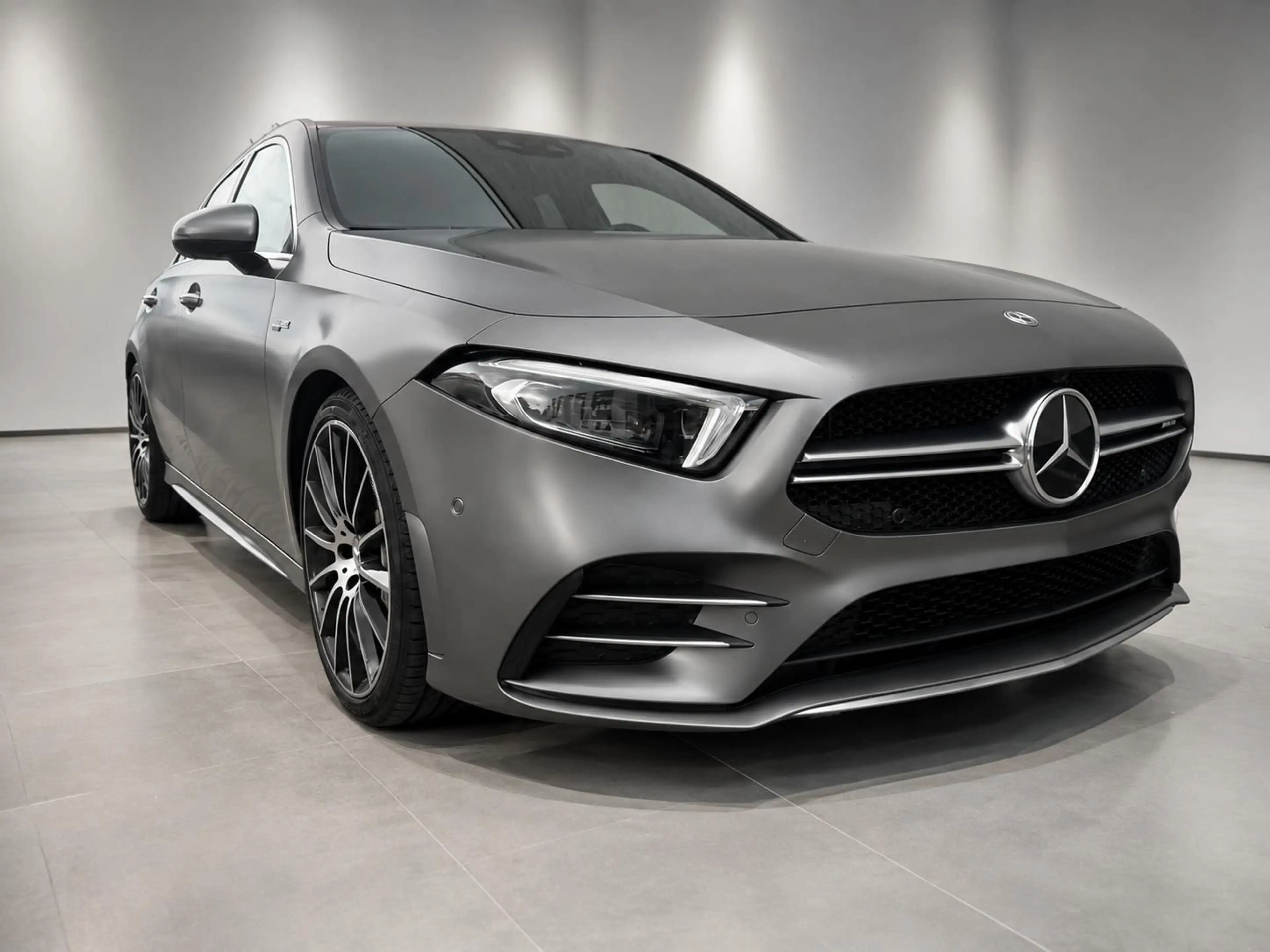 Mercedes-Benz A 35 AMG 4M/Burmest/ 360° /HuD/Performance Sitze