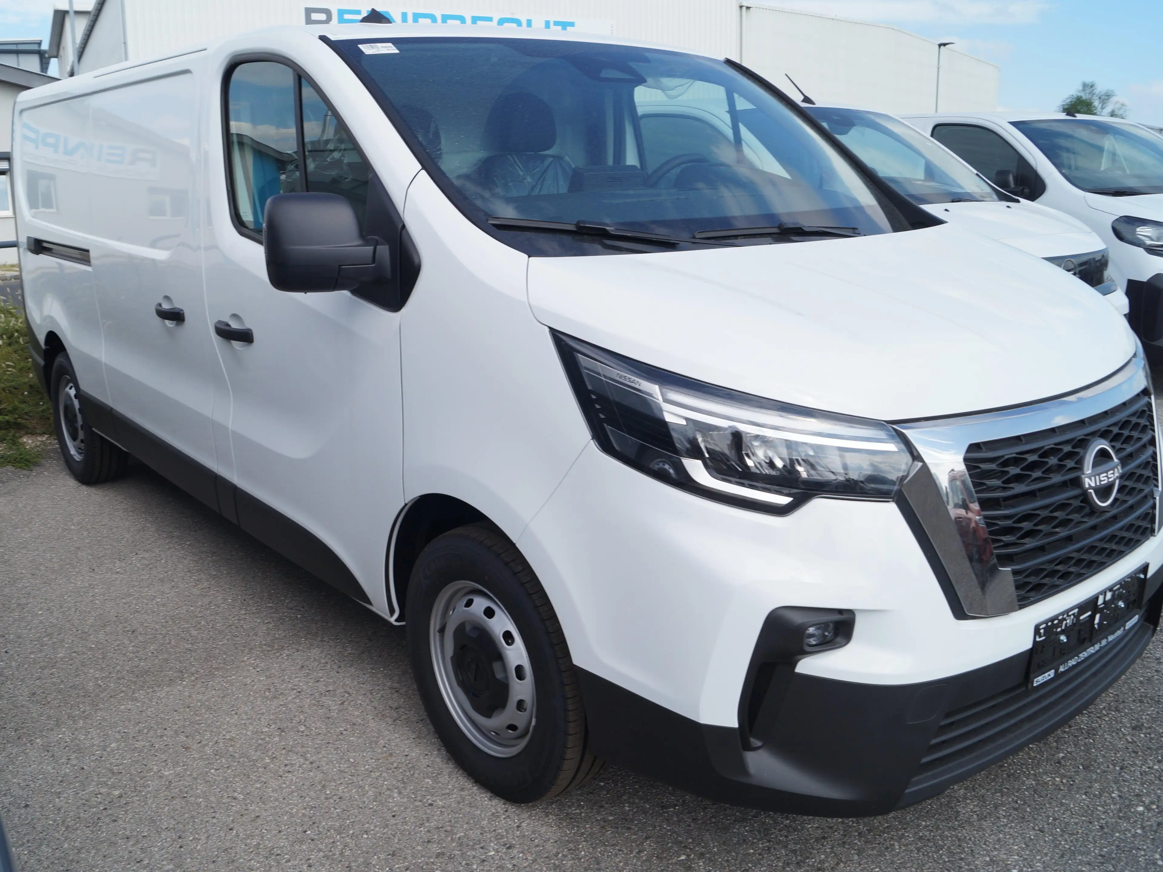 Nissan Primastar L2H1 Acenta — photo 10