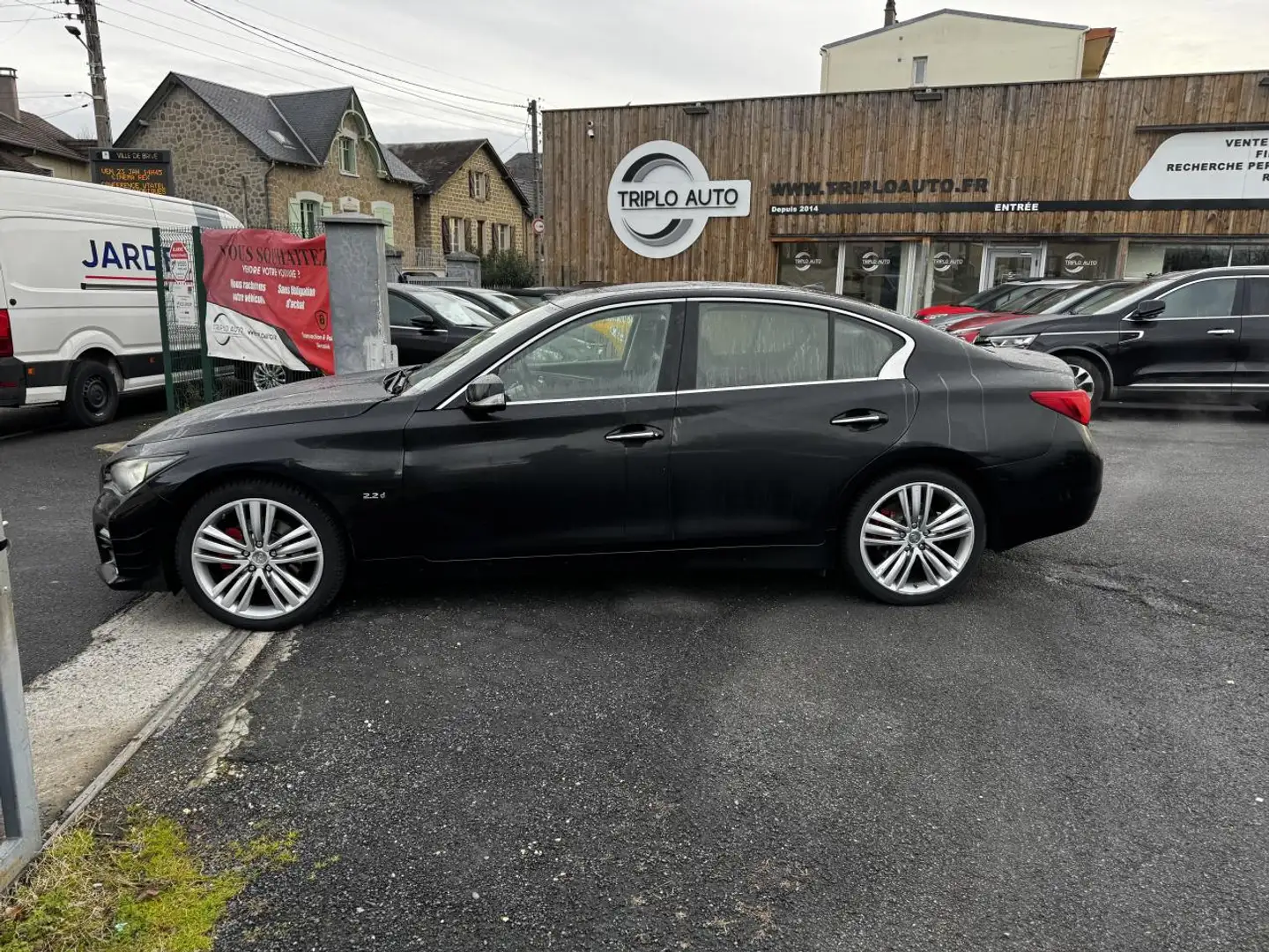 Infiniti Q50 2.2d - 170 BVA Premium Gps + clim + camera AR - 2