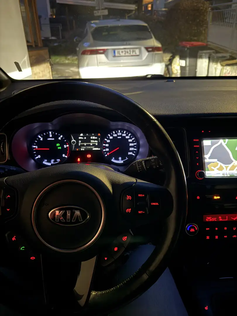 Kia Carens 1,7 CRDi Active Pro - 1