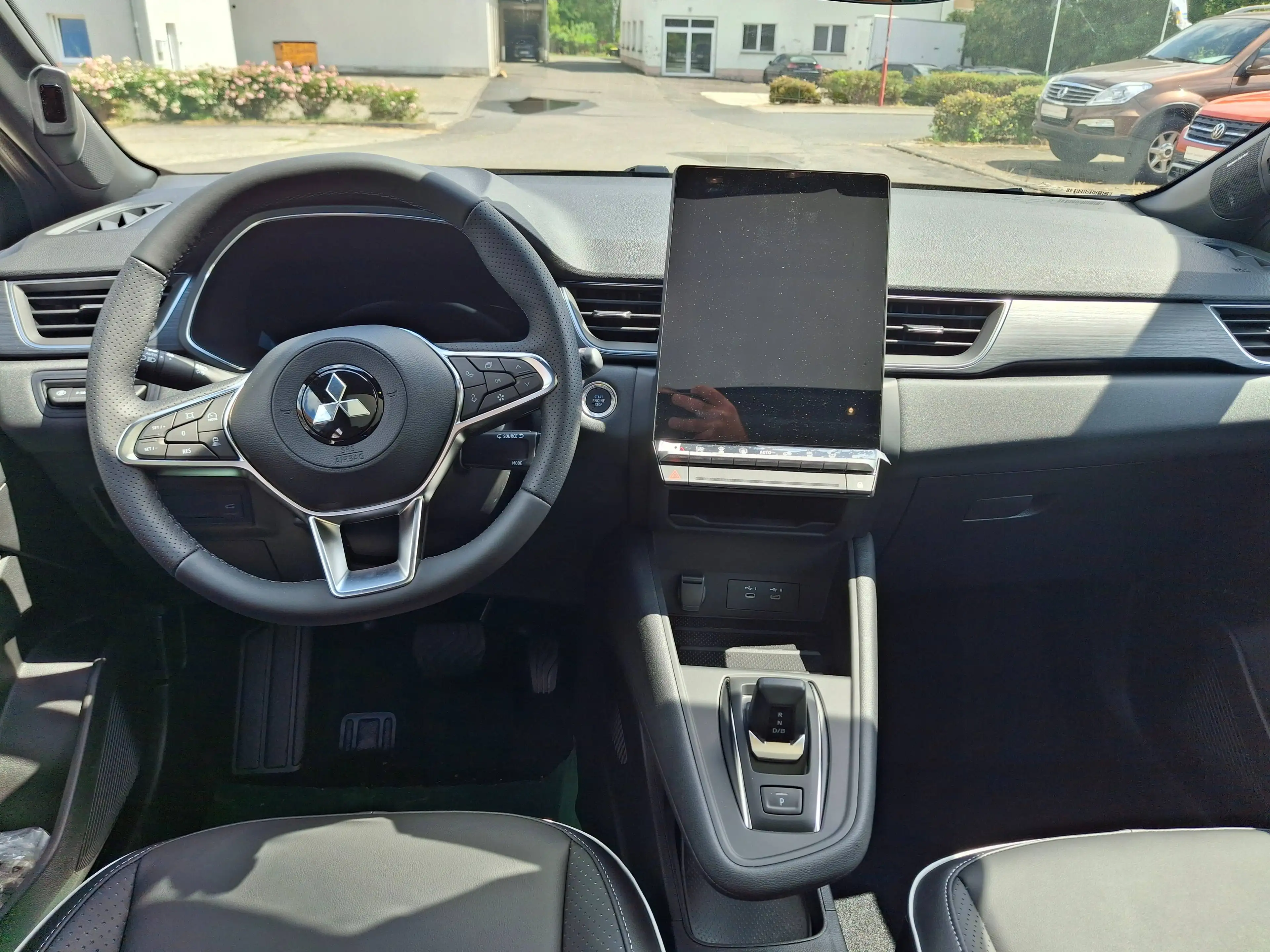 Mitsubishi Grandis 1,8 Hybrid Top — photo 7