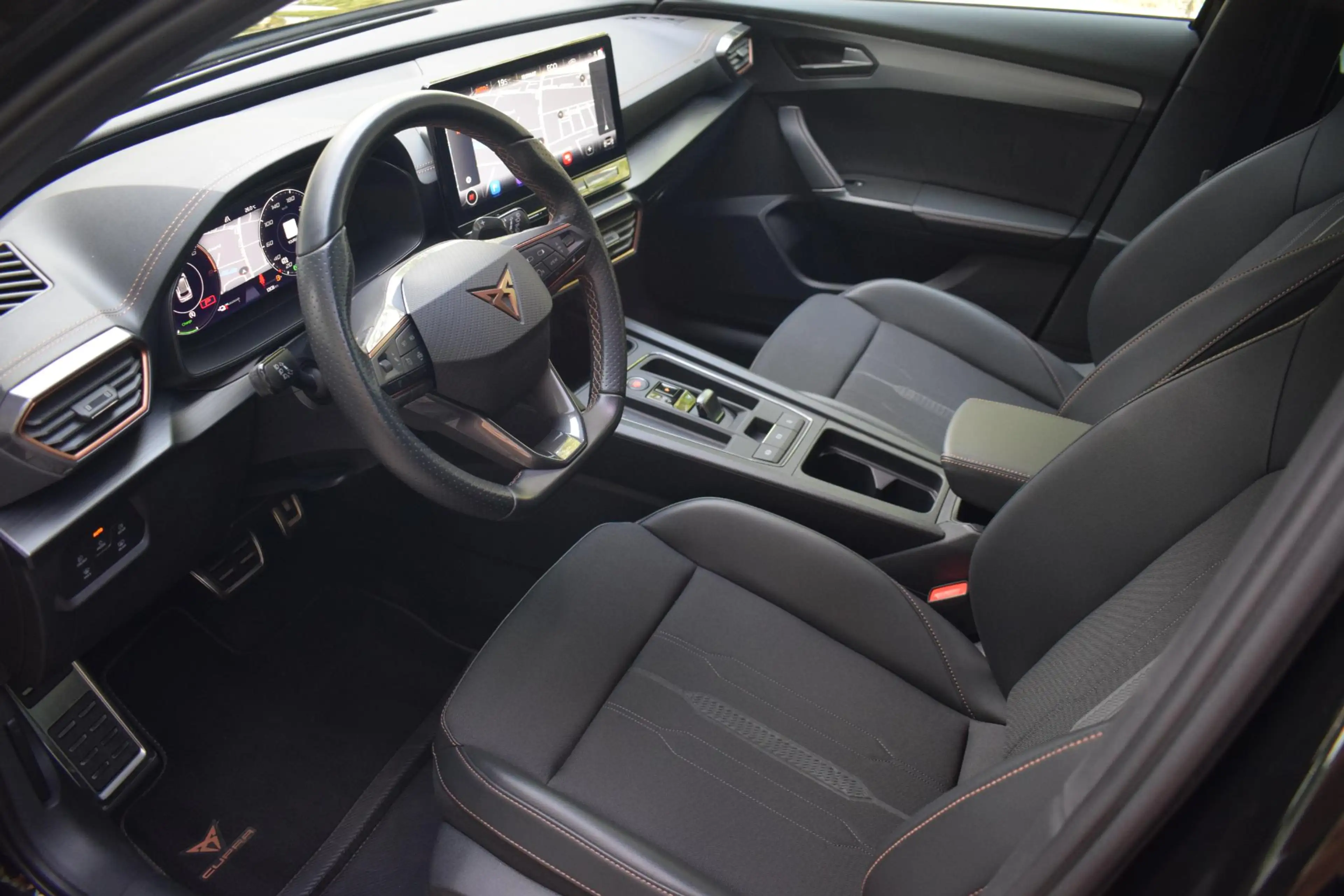 CUPRA Formentor 1.4 PHEV VZ 245PK Black Edition NAVI|CAMERA|19INCH — photo 3