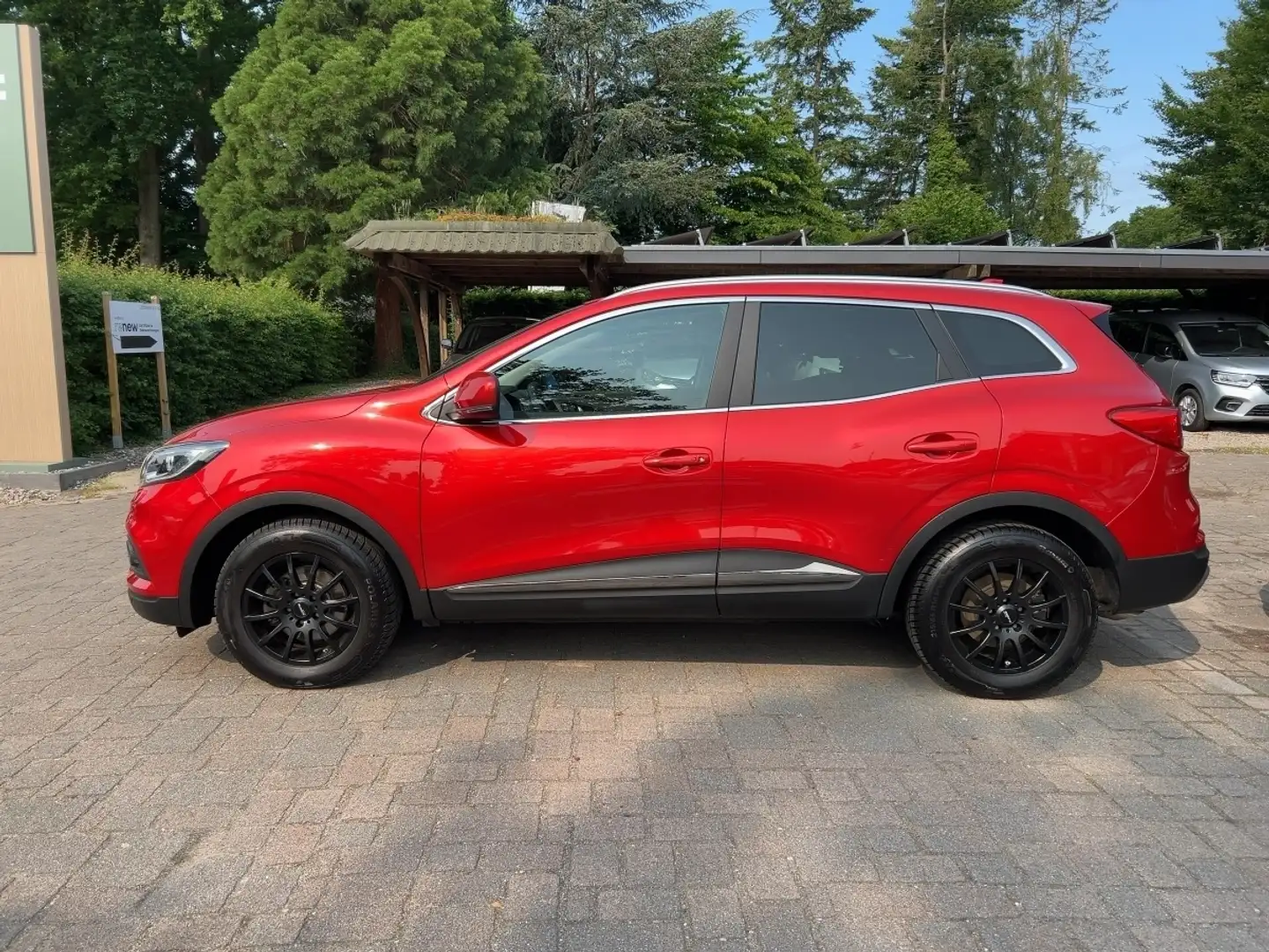 Renault Kadjar TCe 140 EDC Limited Deluxe Rot - 2