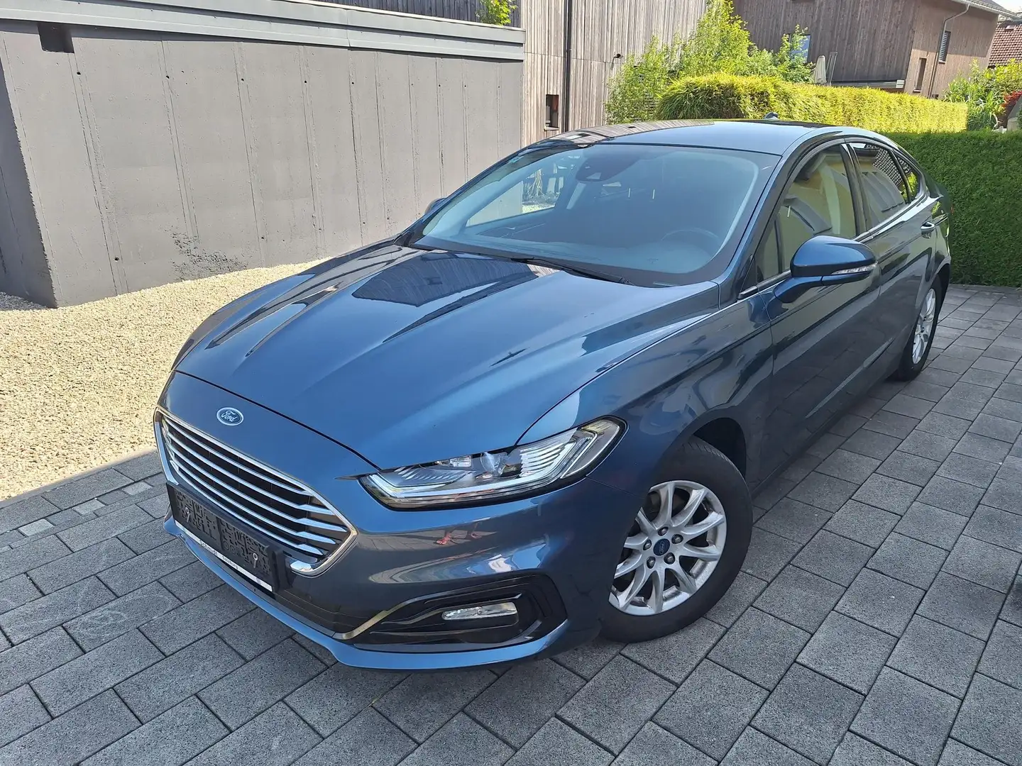 Ford Mondeo Mondeo Traveller Business 2,0 EcoBlue SCR Business Blau - 1