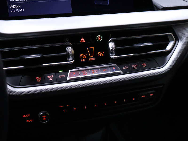 BMW 218 2-serie Gran Coupé 218i Executive Edition [APPLE C — photo 17
