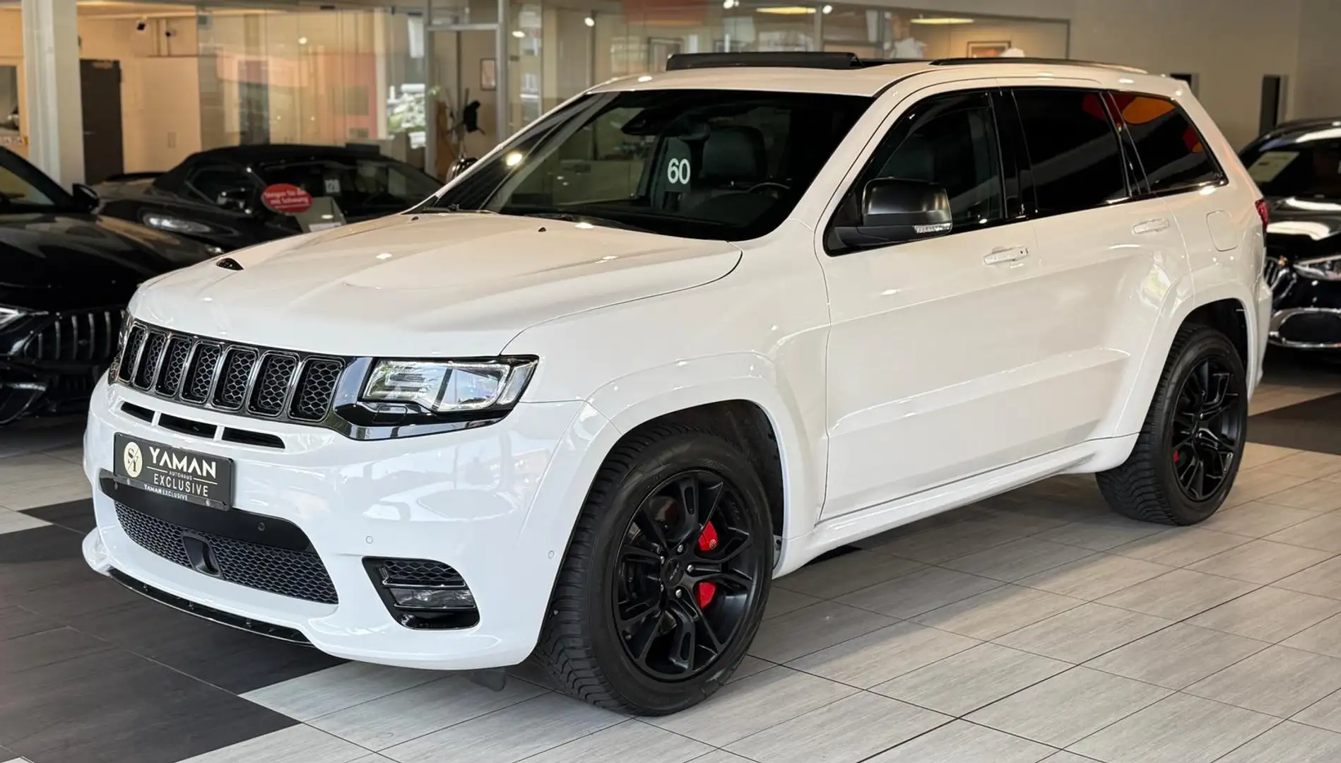 Jeep Grand Cherokee 6.4 V8 HEMI SRT Panorama AHK Blanc - 1