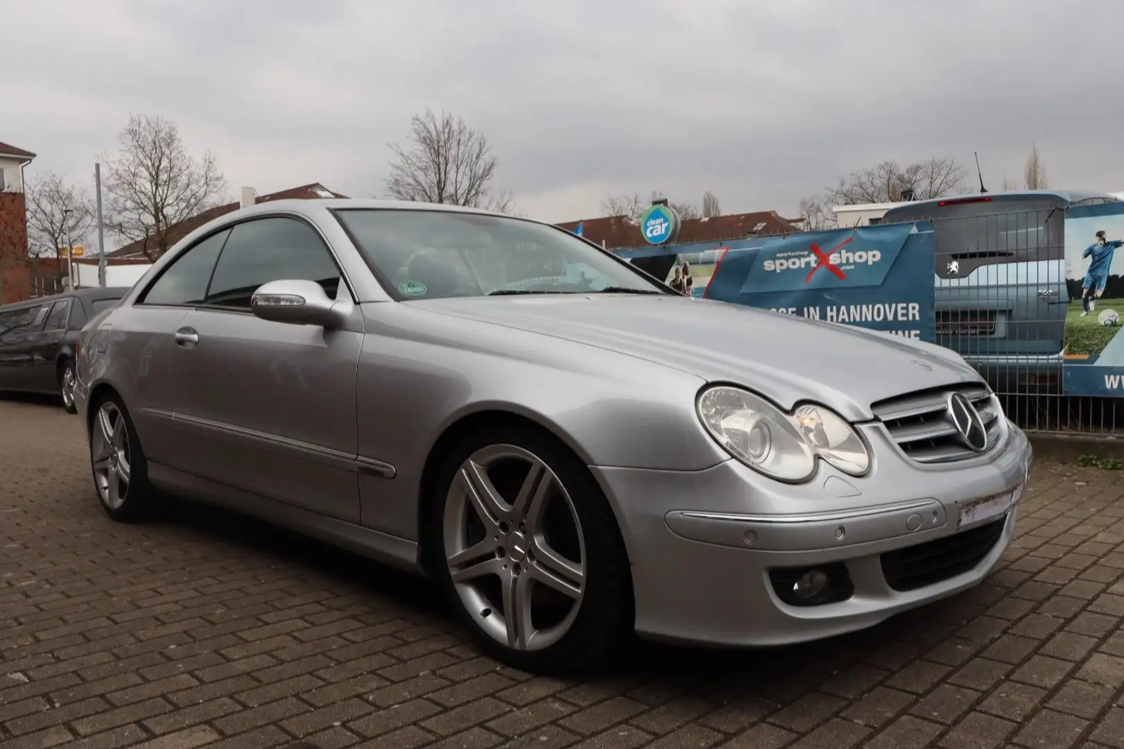 Mercedes-Benz CLK 350 Coupe Bi-Xenon Sitzheizung Silber - 2