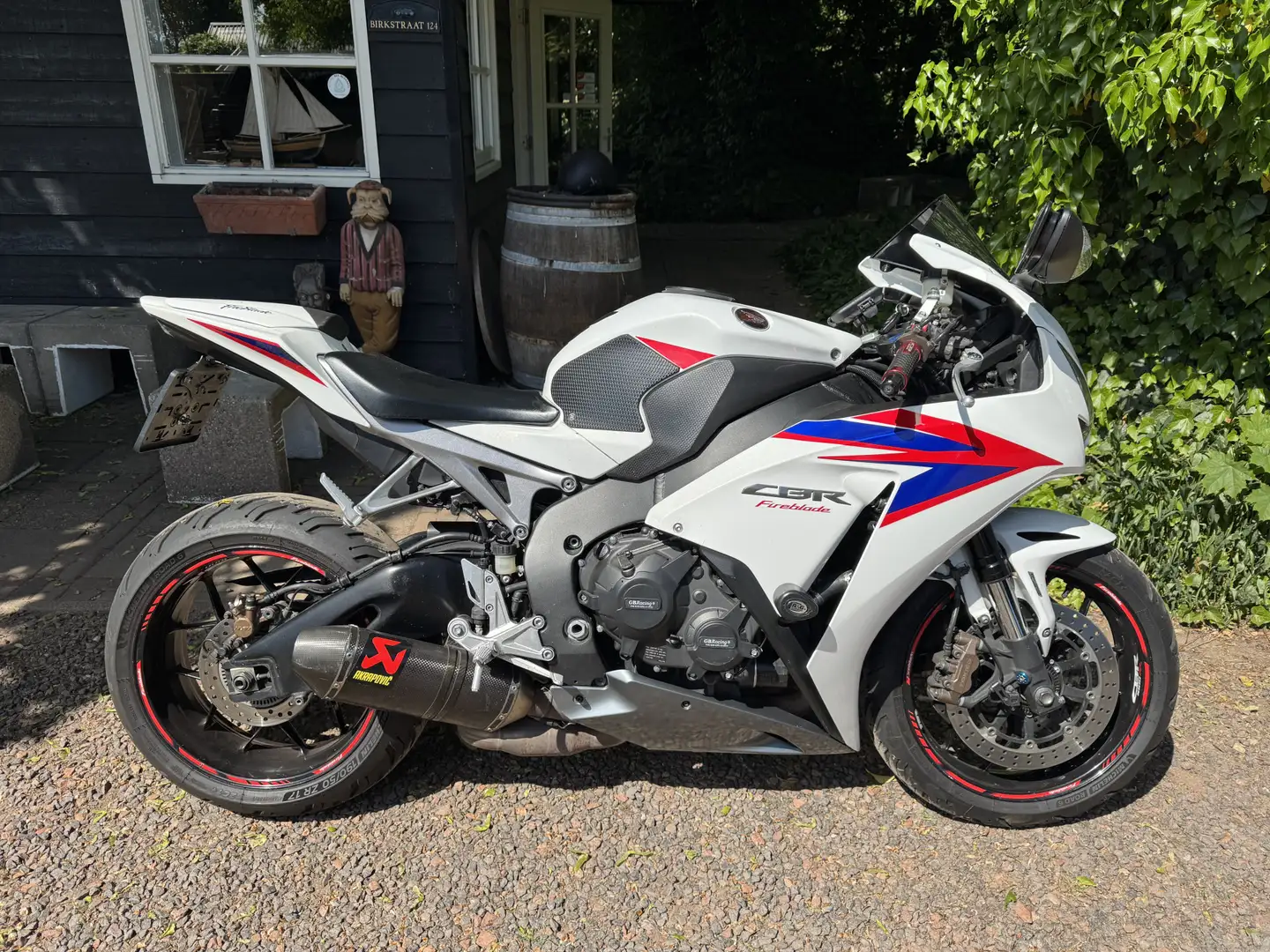 Honda CBR 1000 1000RR Fireblade ABS AKRAPOVIC Weiß - 1