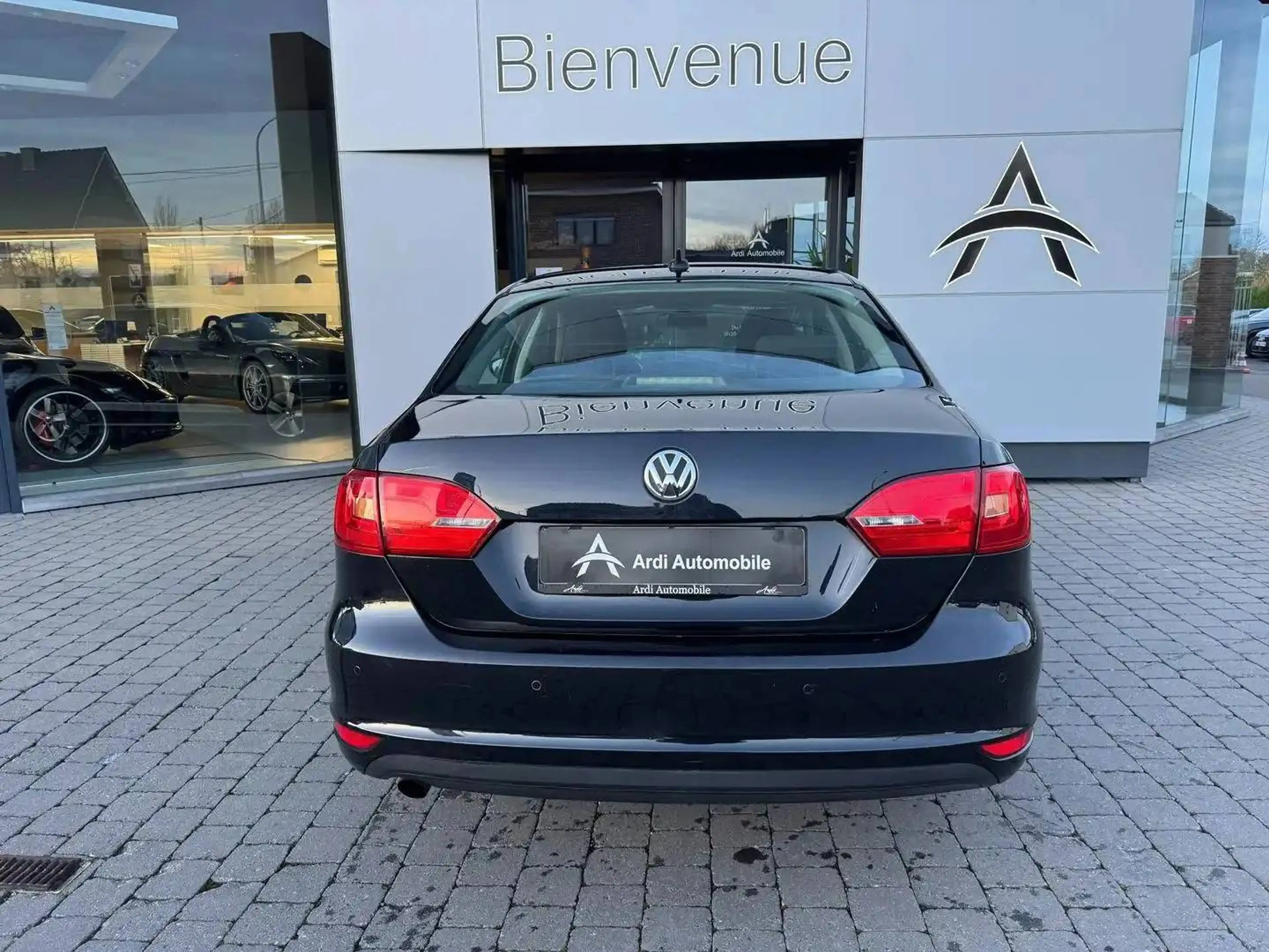 Volkswagen Jetta 1.6 TDi *GARANTIE 12 MOIS*1er PROPRIETAIRE* — photo 5