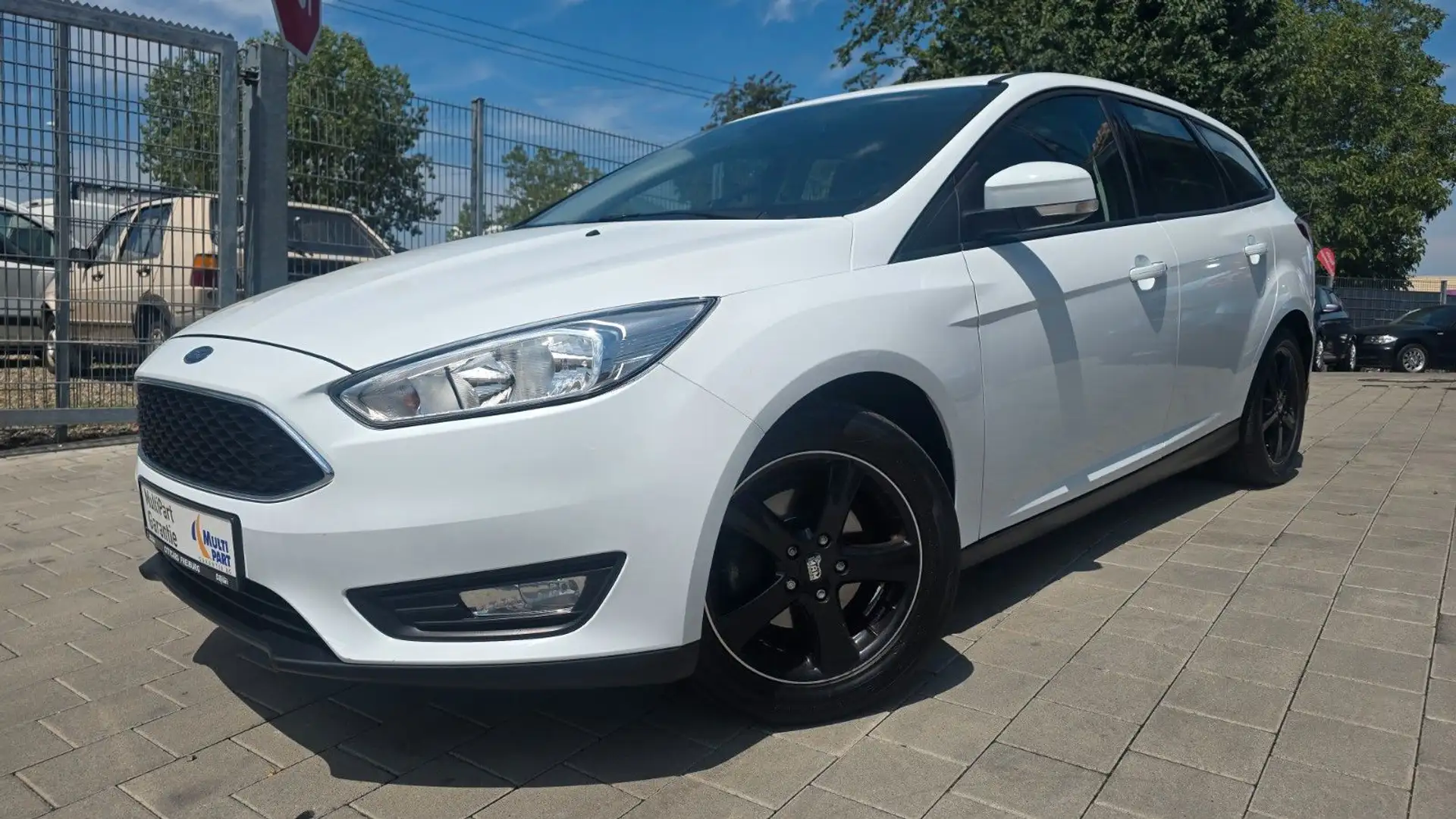 Ford Focus Turnier Business/TÜV NEU/GARANTIE/1 HAND Bianco - 1
