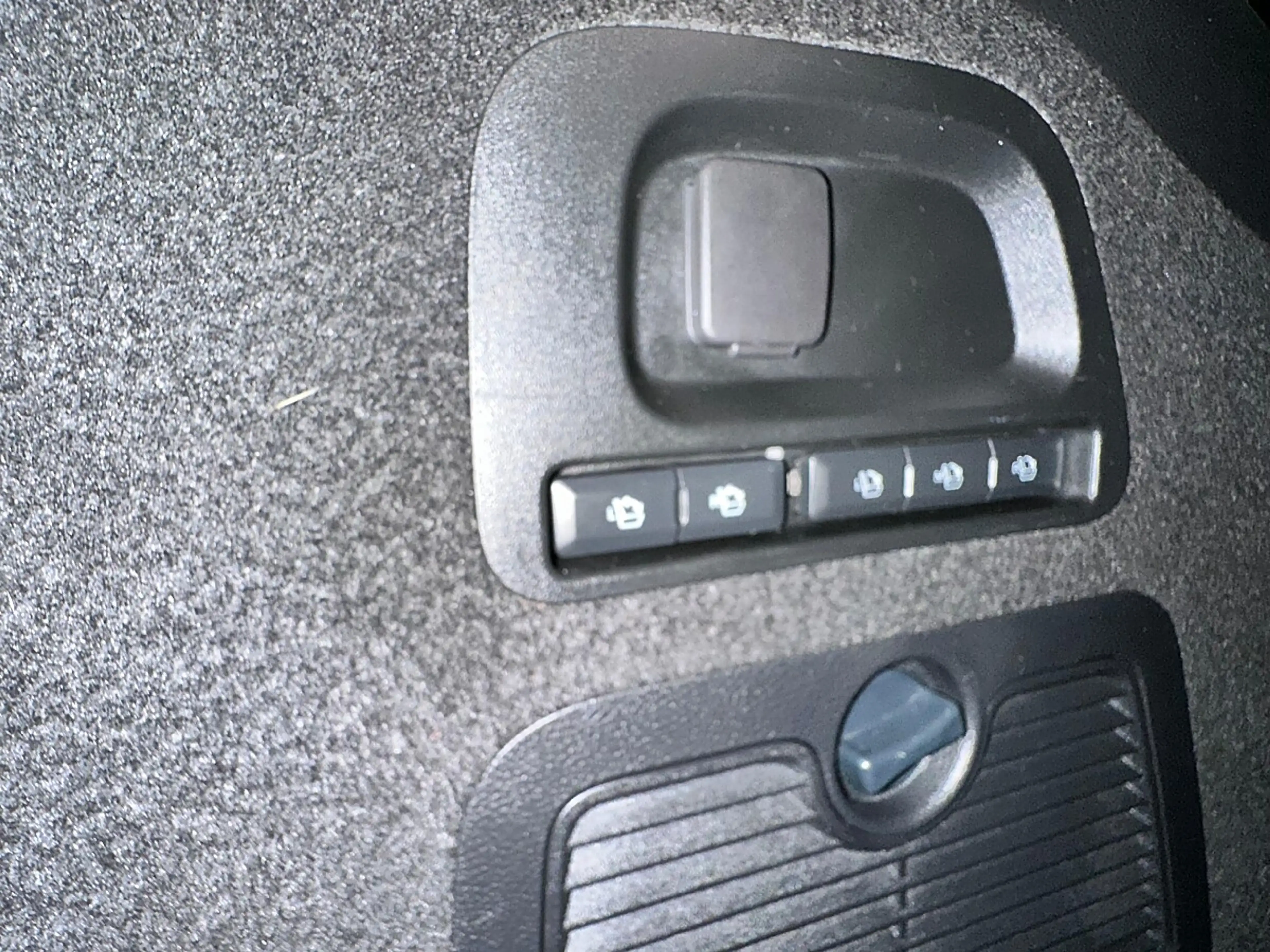 Ford Galaxy 2,0 EcoBlue SCR AWD Titanium Aut.  7 Sitze, 19-... — photo 7