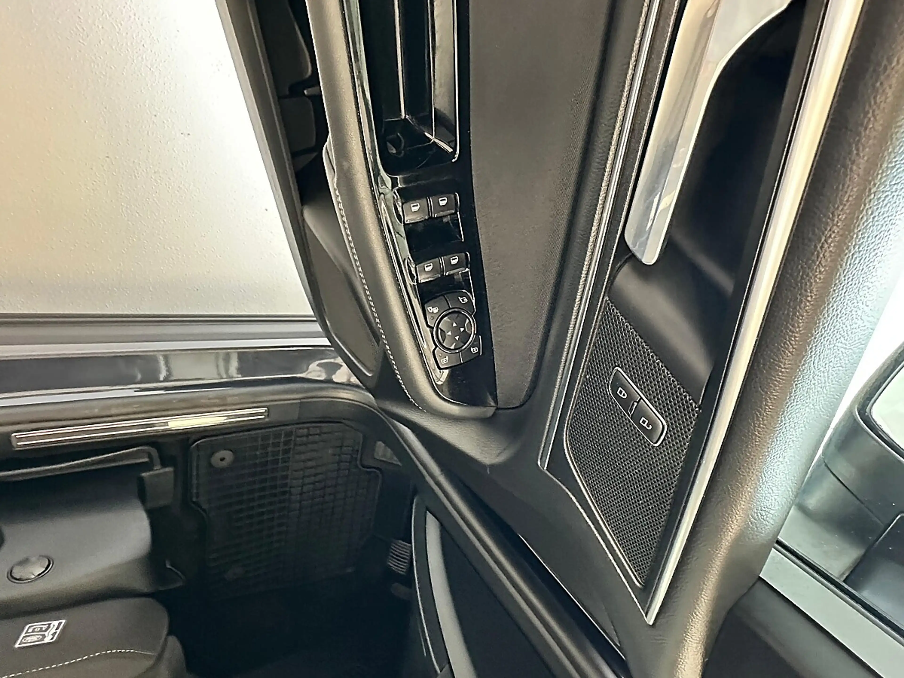 Ford Galaxy 2,0 EcoBlue SCR AWD Titanium Aut.  7 Sitze, 19-... — photo 13